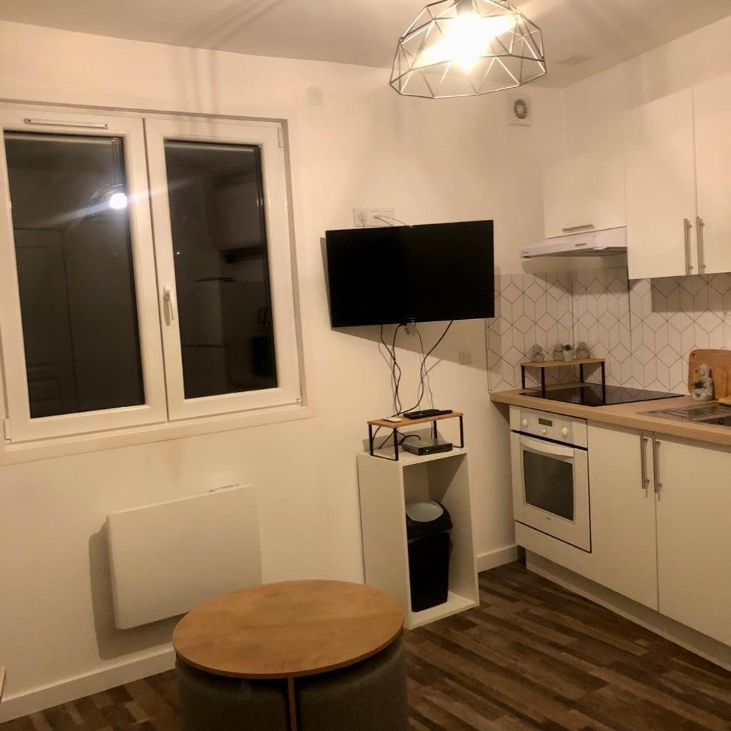 Apartament Studio Lumineux Et Equipe Villemomble Zewnętrze zdjęcie